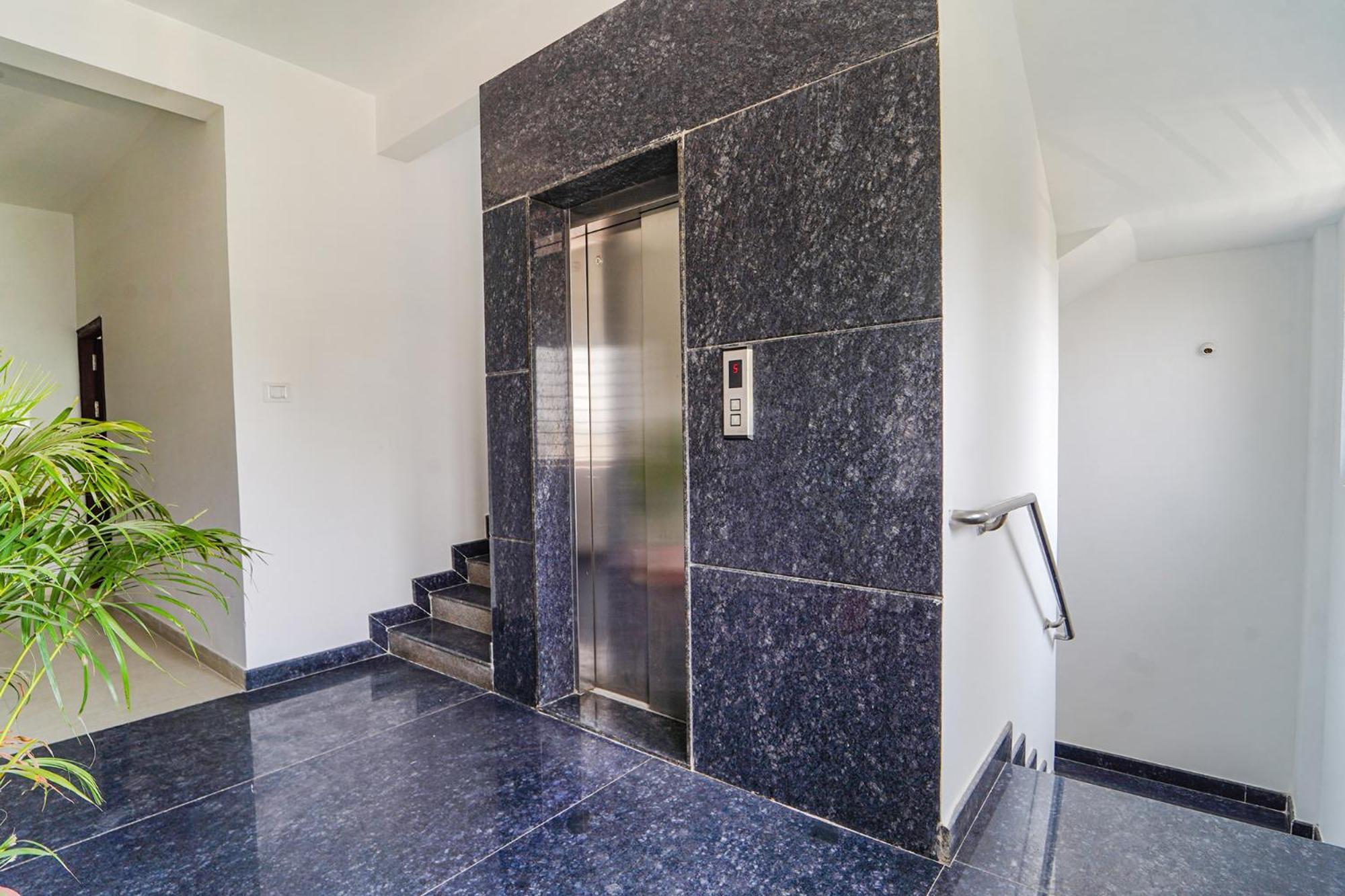 Fabhotel Metro Suites - Nr Esi Hospital Бангалор Экстерьер фото